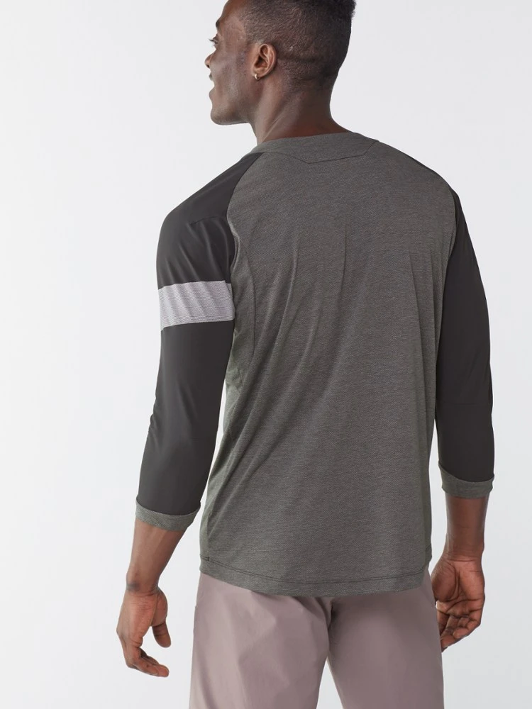 Rapha Trail 3/4-Sleeve Bike Jersey - Men's 3 Rapha Trail 3/4-Sleeve Bike Jersey - Men's - Image 3